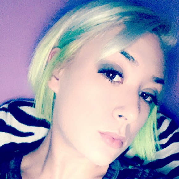 Meet your Posher, Casey - Picture 1 of 1